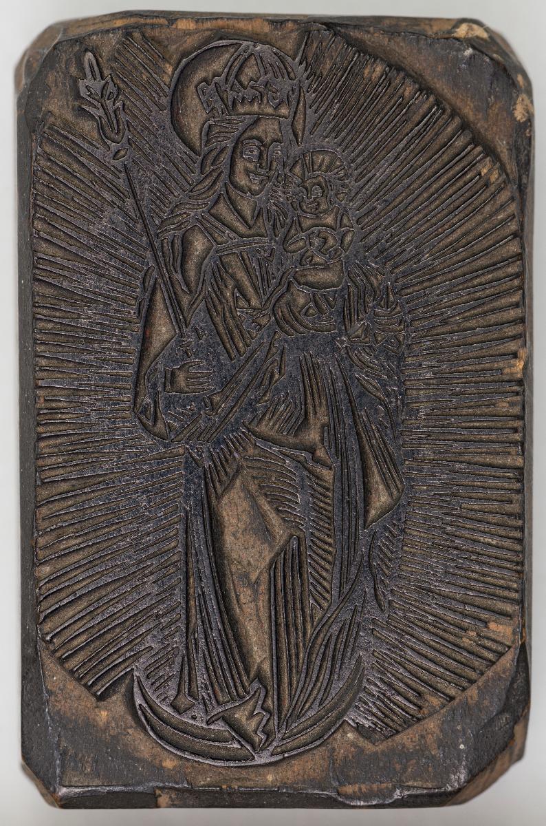 -Fußwaschung (?) (verso: Evangelist); -Mondsichel-Madonna; -Evangelist; -Unklar (verso: unklar) Metallschere einmontiert; -3 Personen vor Herrscher (verso: Farbplatte dazu ?)
(5 Stöcke)
