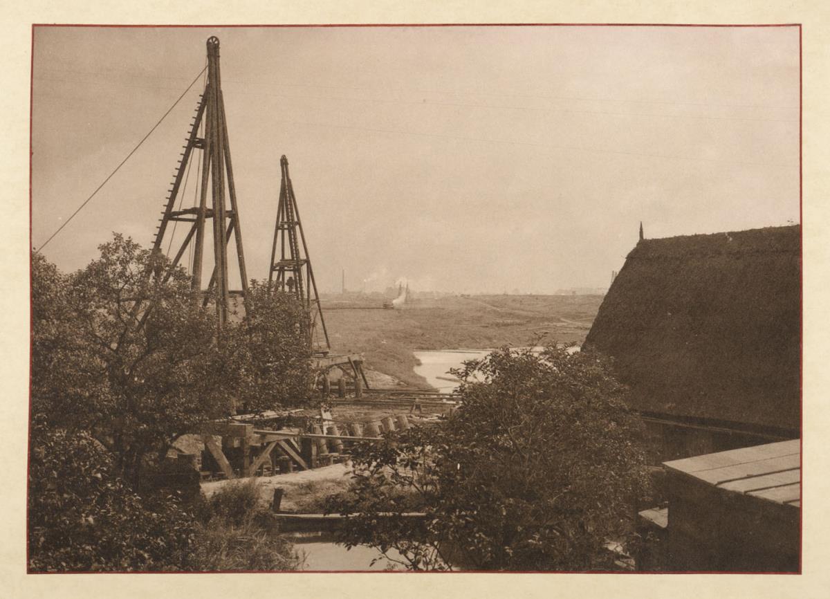 Neuhof. Rammarbeiten für den Rosskanal (aus dem Album "Hamburg: Land und Leute der Niederelbe")