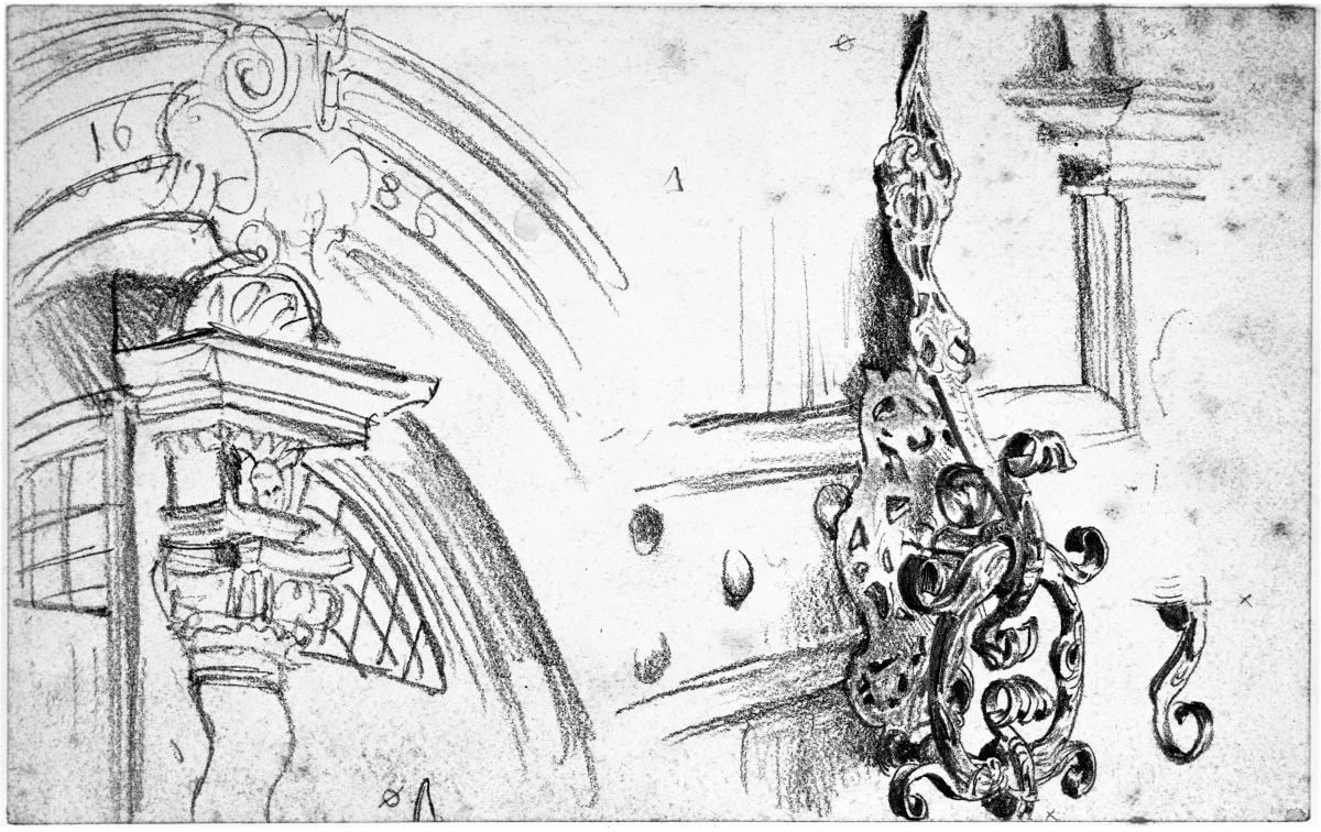 Barocke Säule mit Kapitell unter einem Rundbogen mit Jahreszahl 1686, schmiedeeiserner Türklopfer