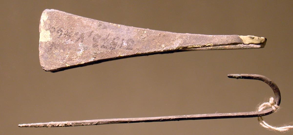 Mykenische Pinzette und Nadel