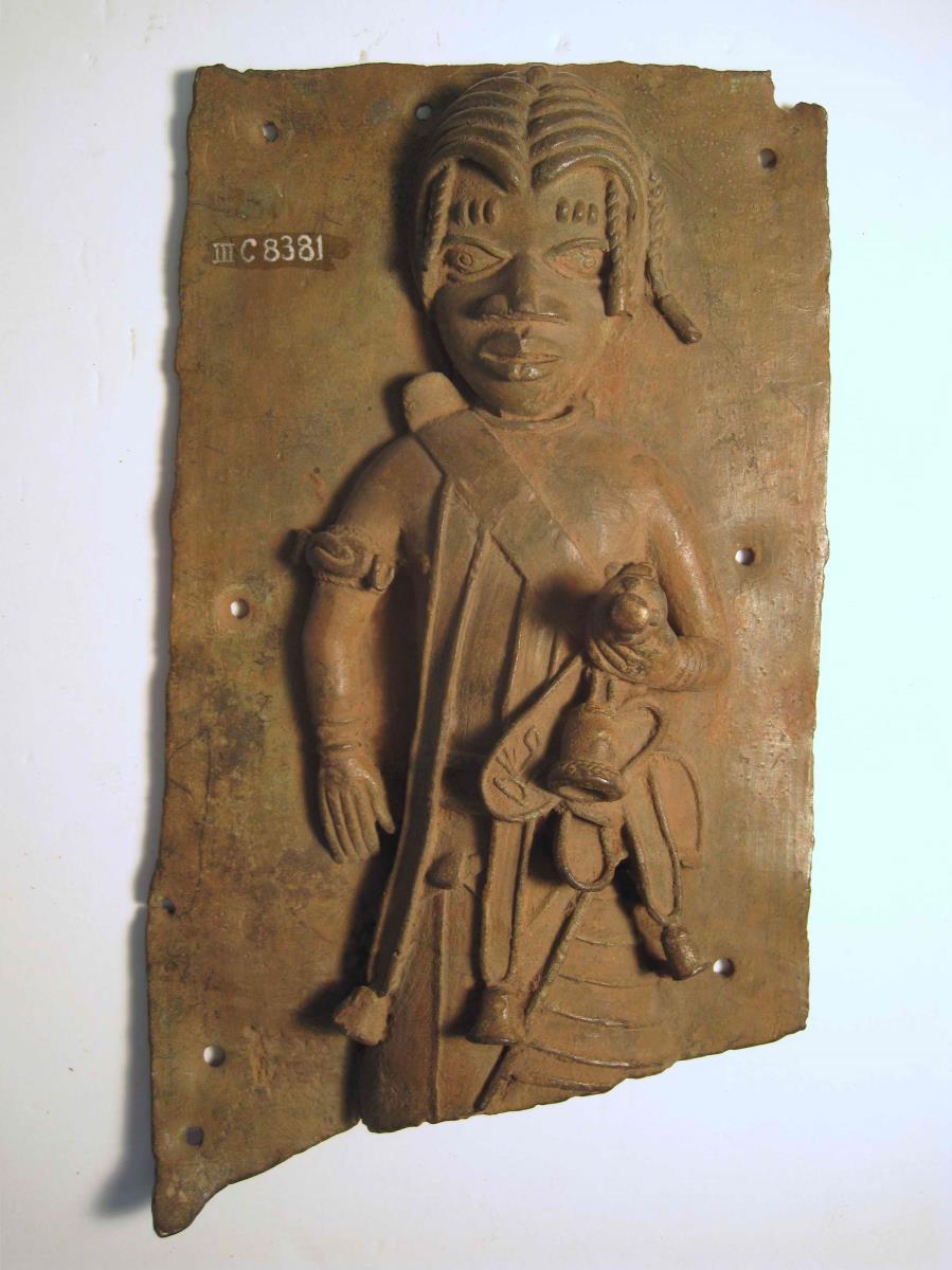 Soldat mit runder Glocke