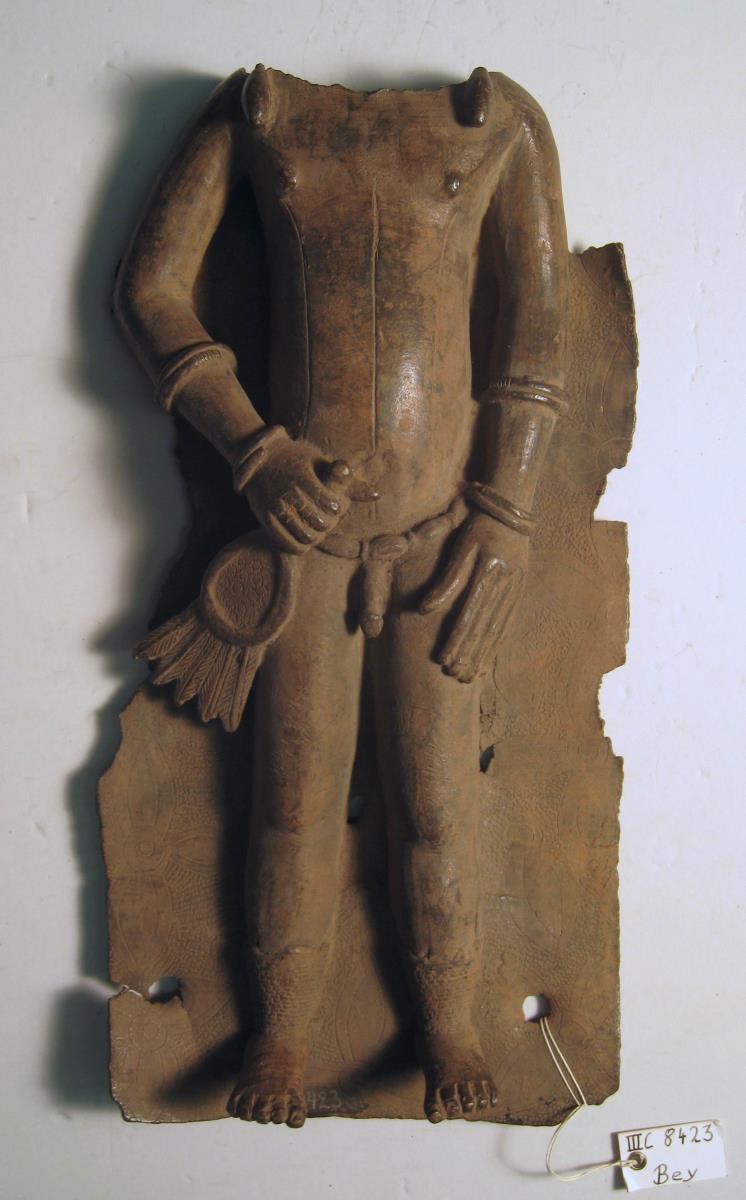 Emada (Diener) mit Fächer