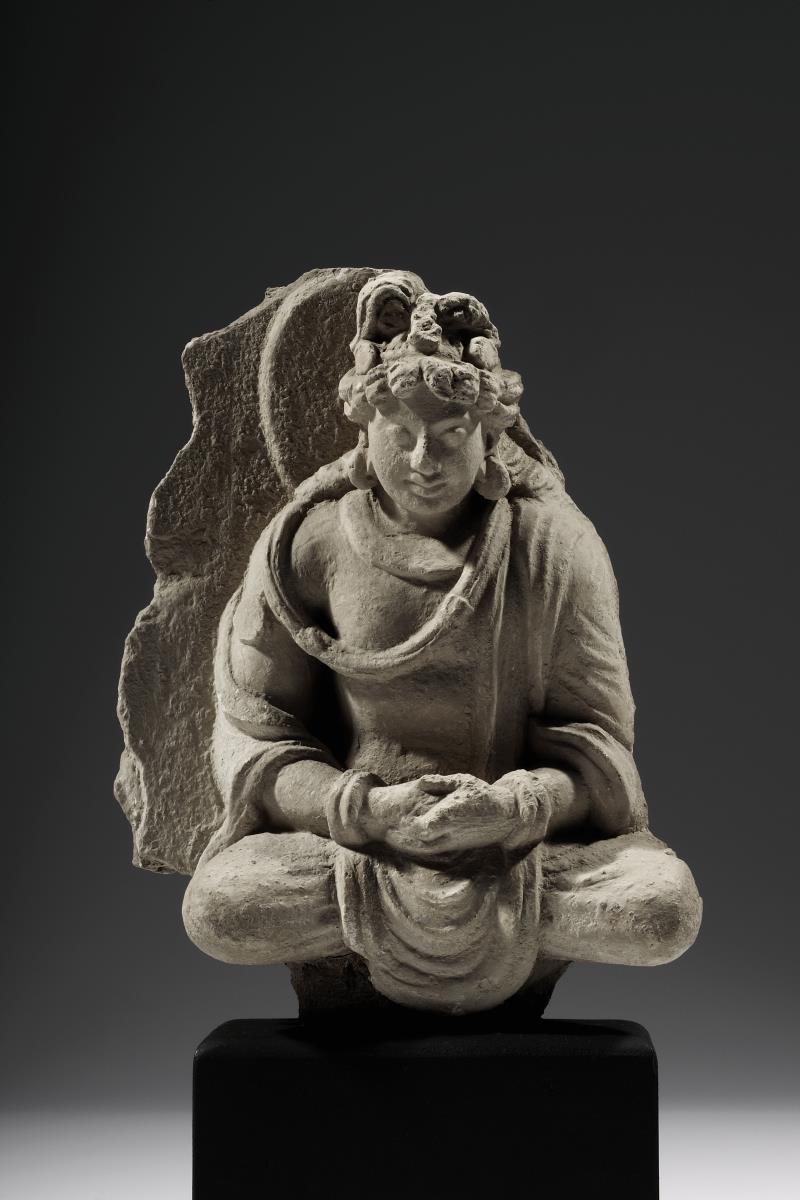 Der zukünftige Buddha Maitreya in Meditationssitz