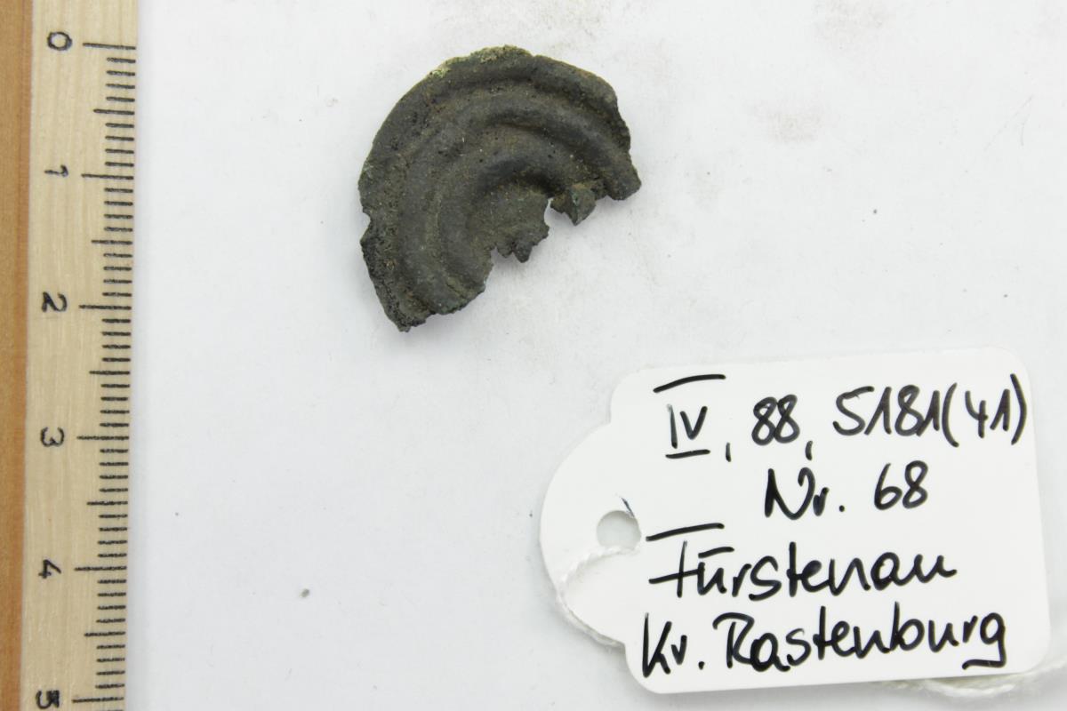 Bronzeblechfragment