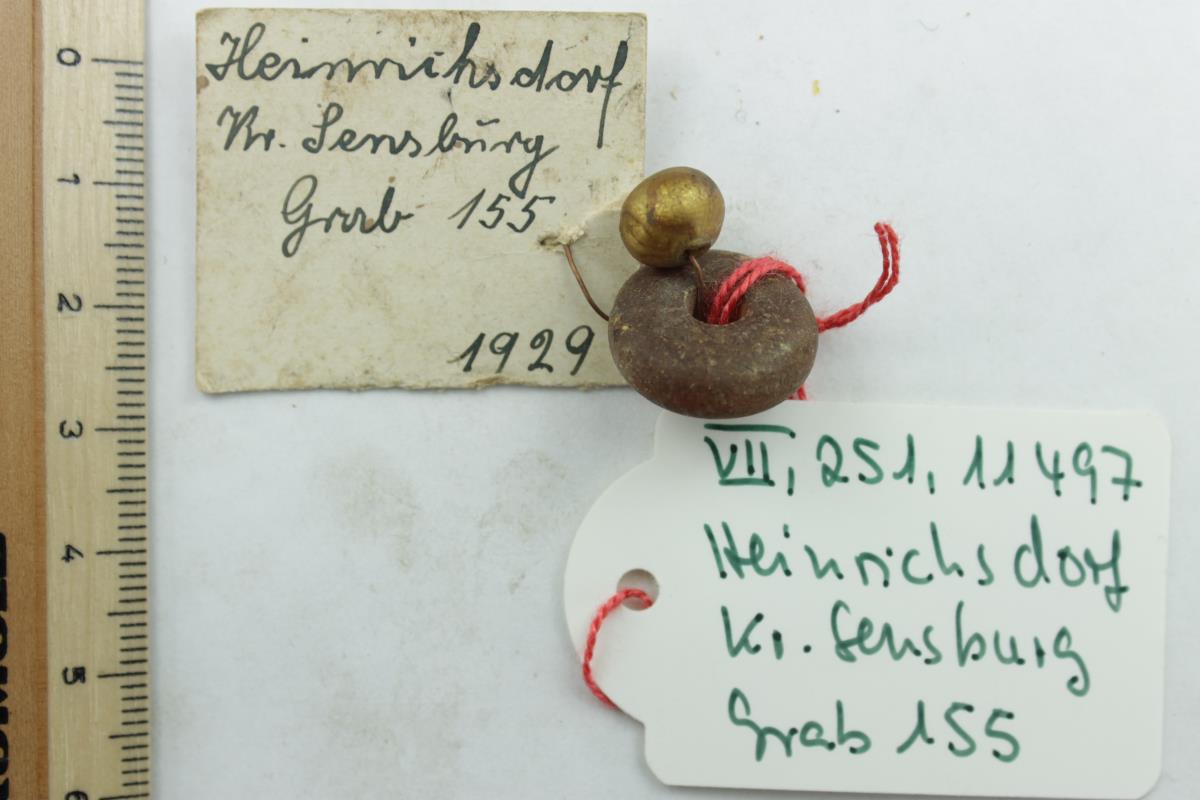 Glasperle; Bernsteinperle