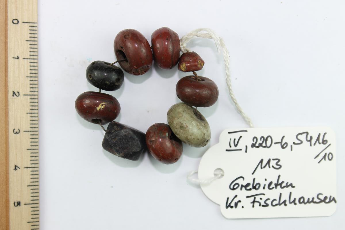 Kette aus Glasperlen
