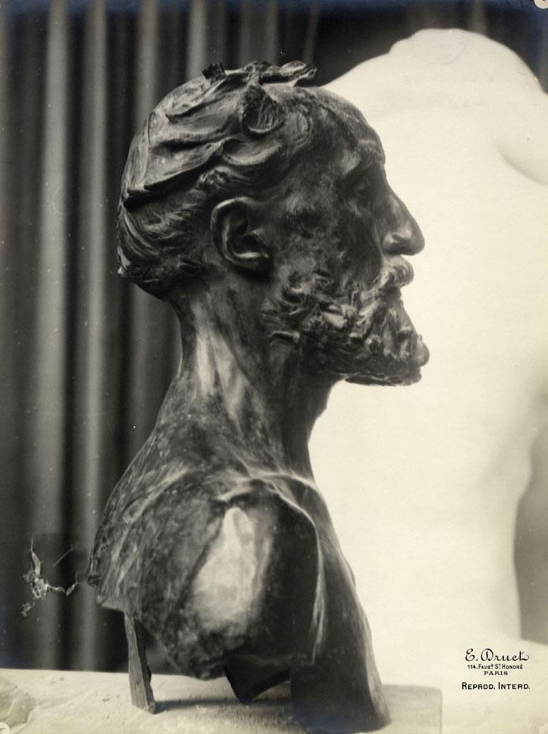 Die Büste Jules Dalou im Atelier du Dépôt des marbres