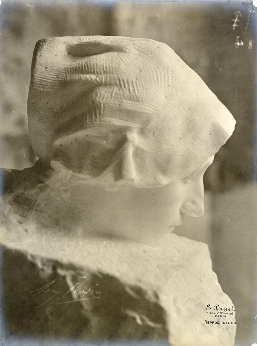 Der Gedanke vor dem Höllentor im Atelier du Dépôt des marbres (Profil nach rechts)
