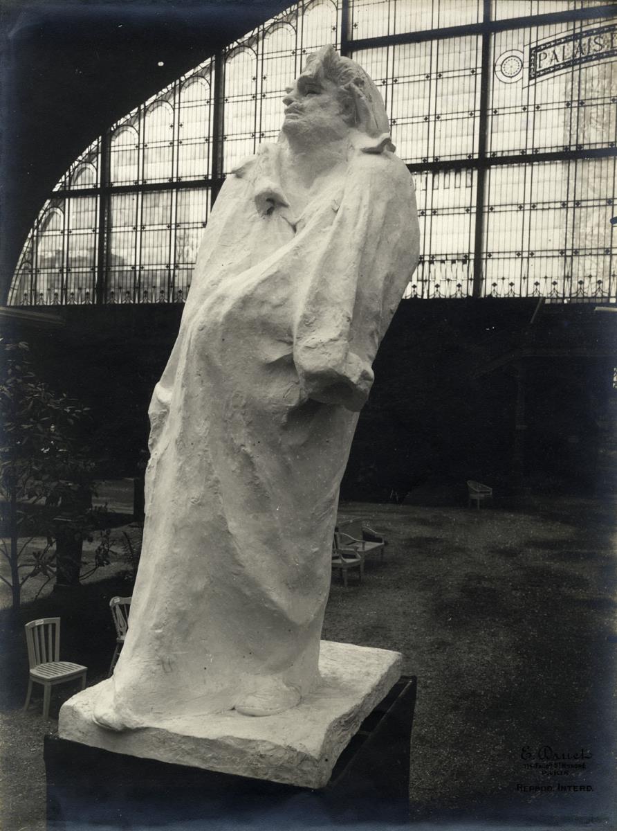 Das Denkmal für Honoré de Balzac im Palais des Maschines der Salon-Ausstellung, Paris 1898