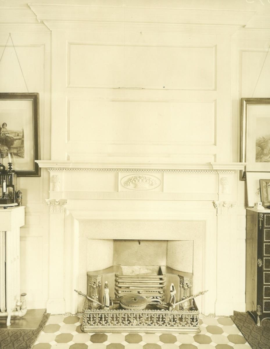 Danvers, Francis Peabody House, "The Lindens", Kamin