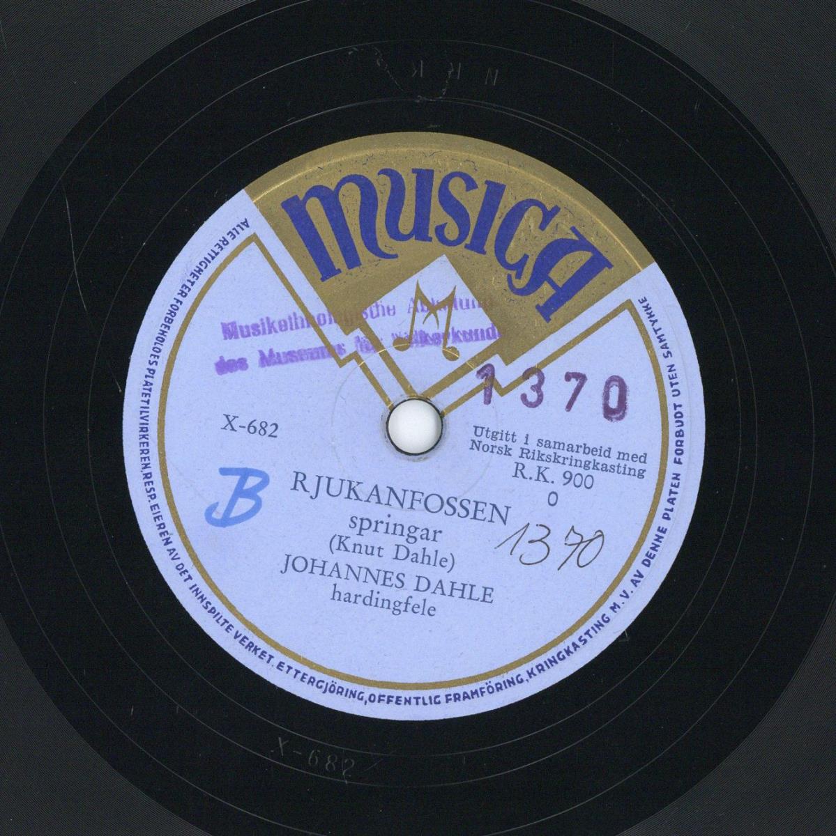 Titel A: "Bjolleslatten"
Titel B: "Rjukanfossen"