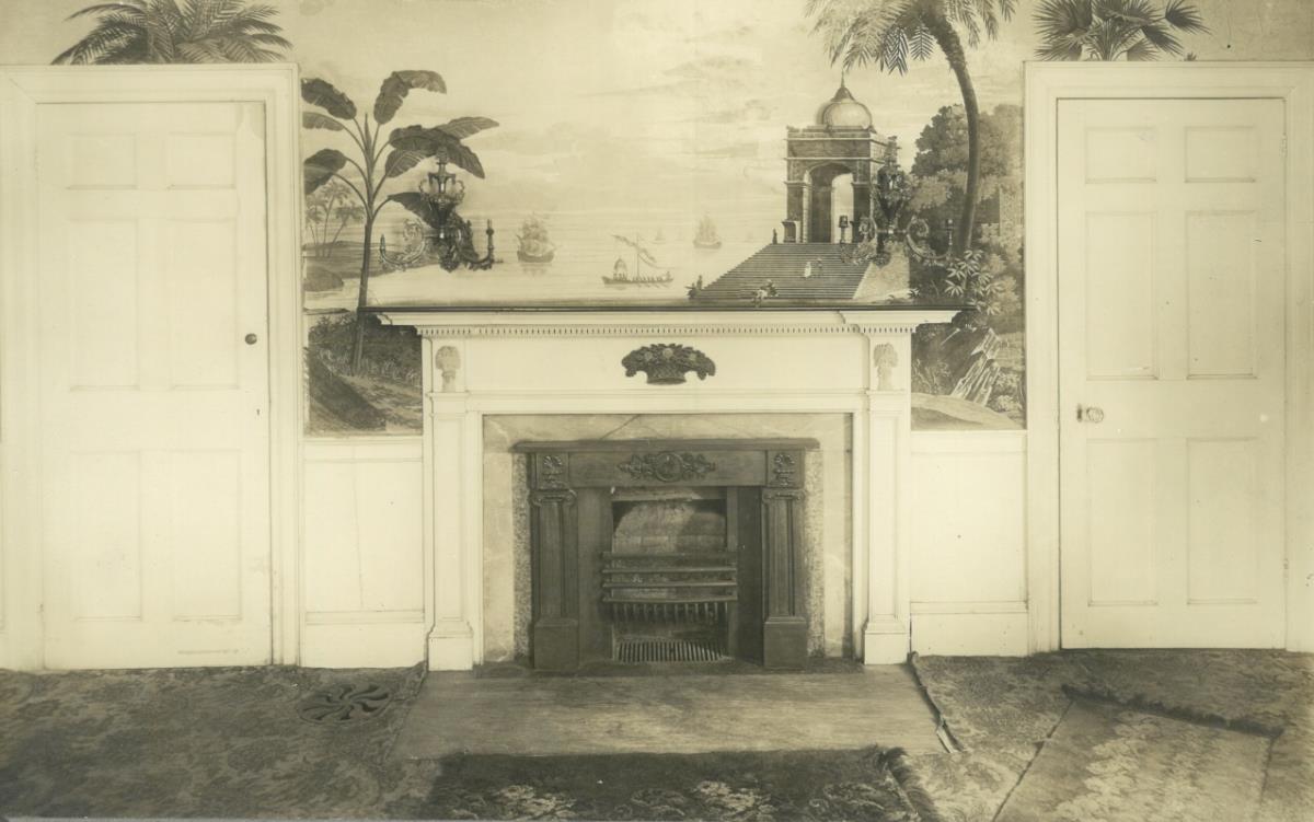 Peabody, 94 Boston Street, Kamin und Tapeten