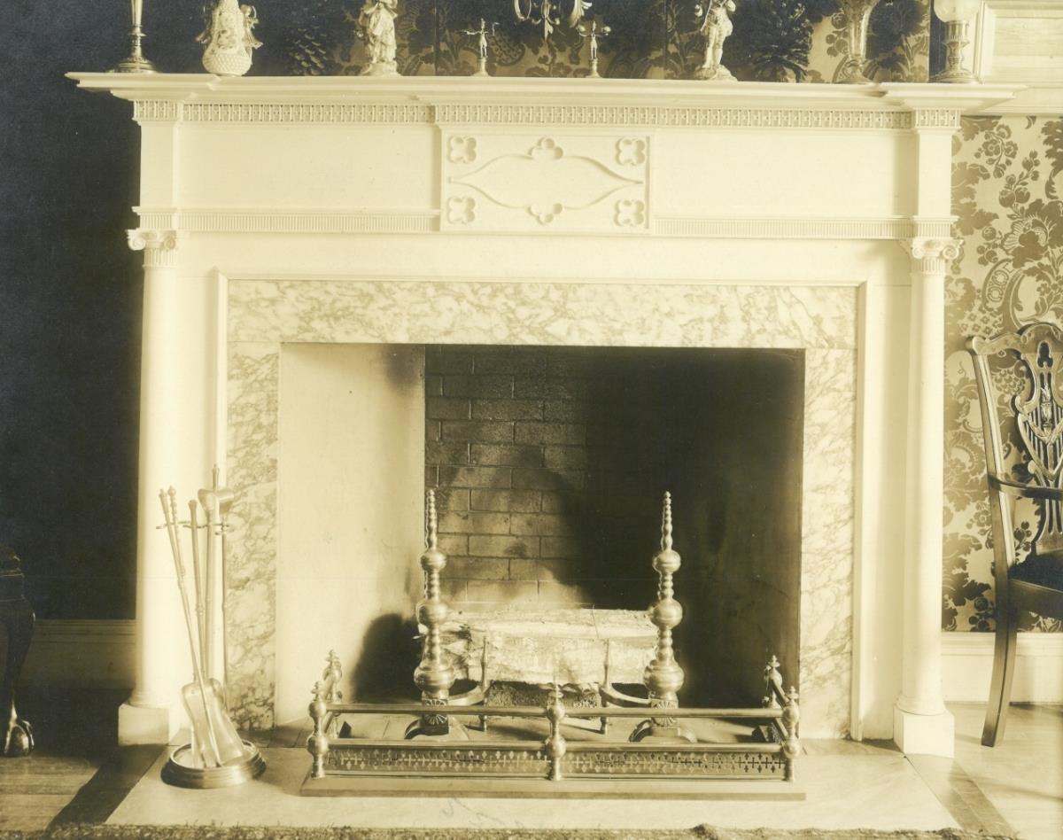 Portsmouth, Kamin: Larkin-Rechter-House