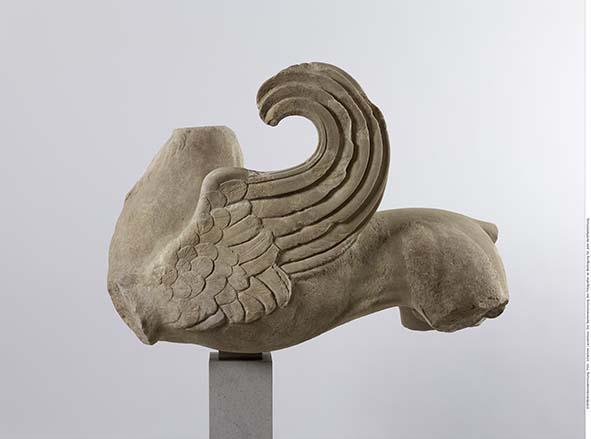 Torso eines Greifen vom Dach des Großen Altars