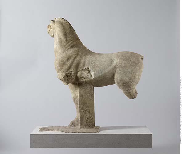 Leinenpferd eines Viergespannes vom Dach des Großen Altars