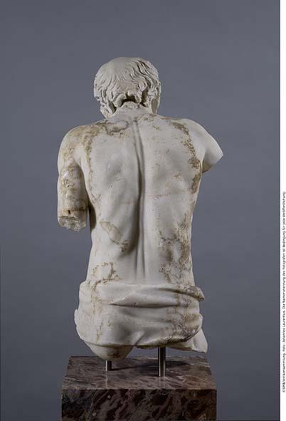 Torso eines Fischers ("Seneca-Typ") mit anpassendem Abguß des Kopfes
