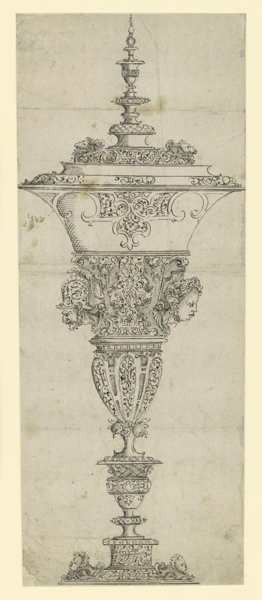 Pokal mit Deckel