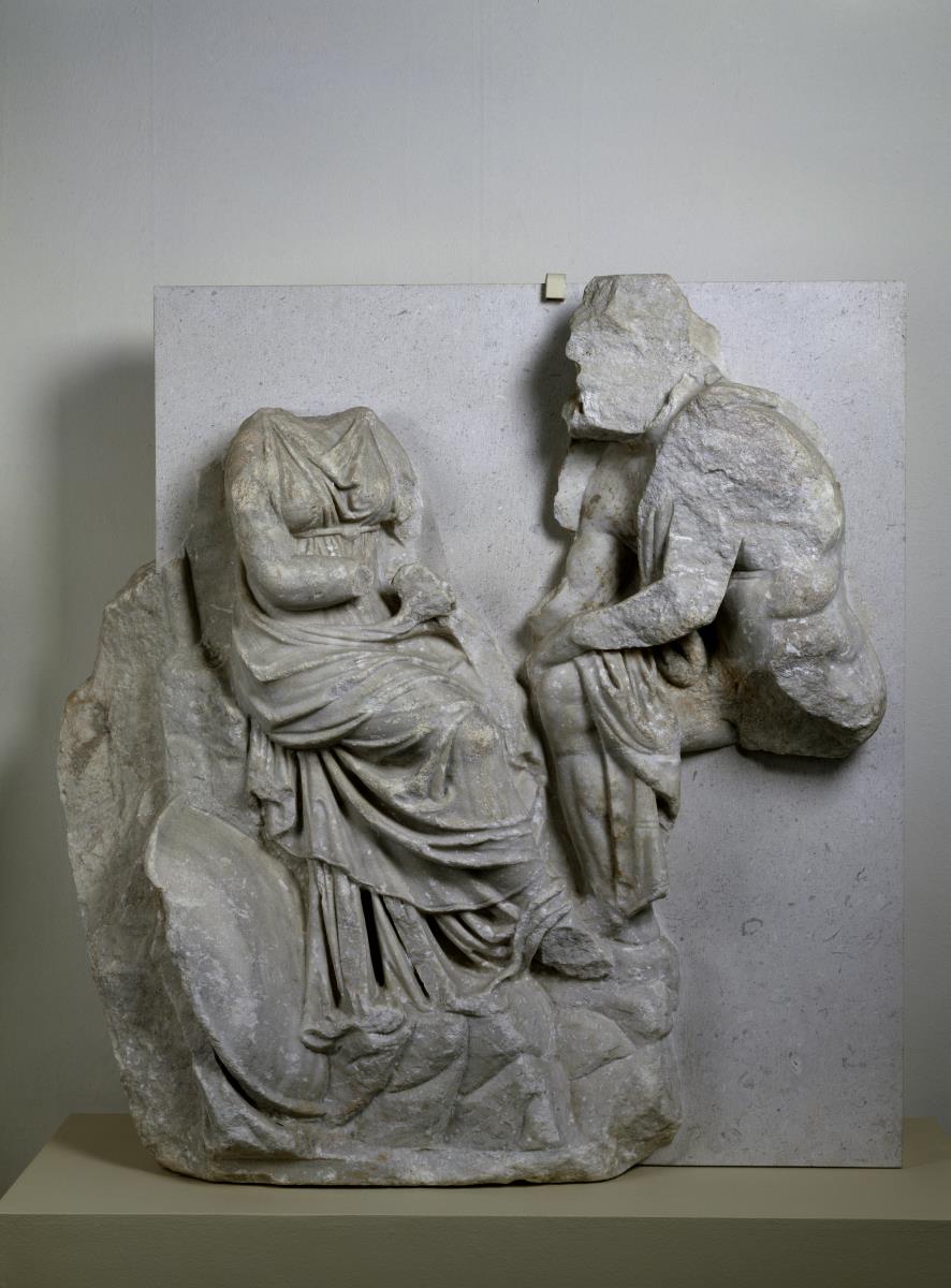 Schrankenrelief: Mythologische Szene