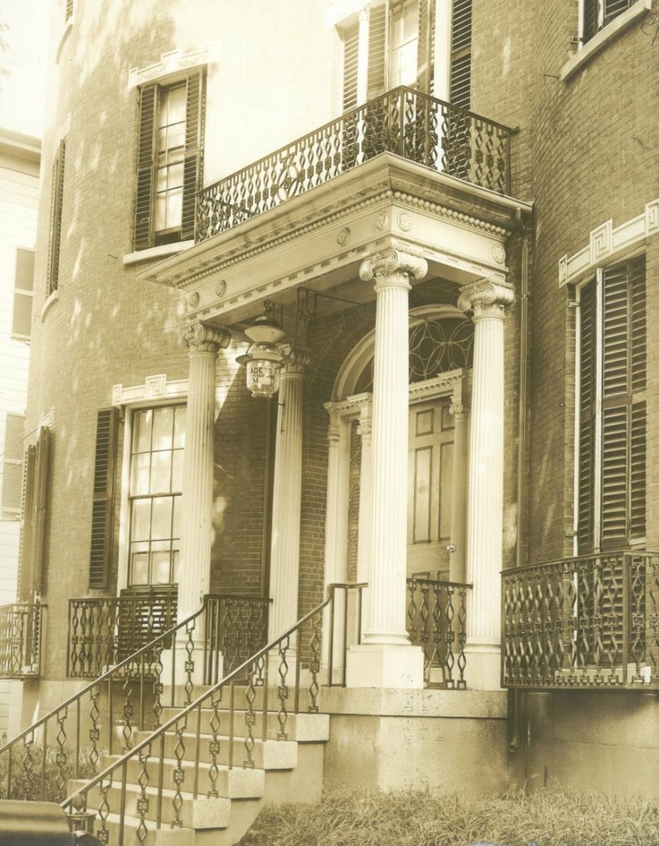 Salem, 136, Essex Street, Hauseingang