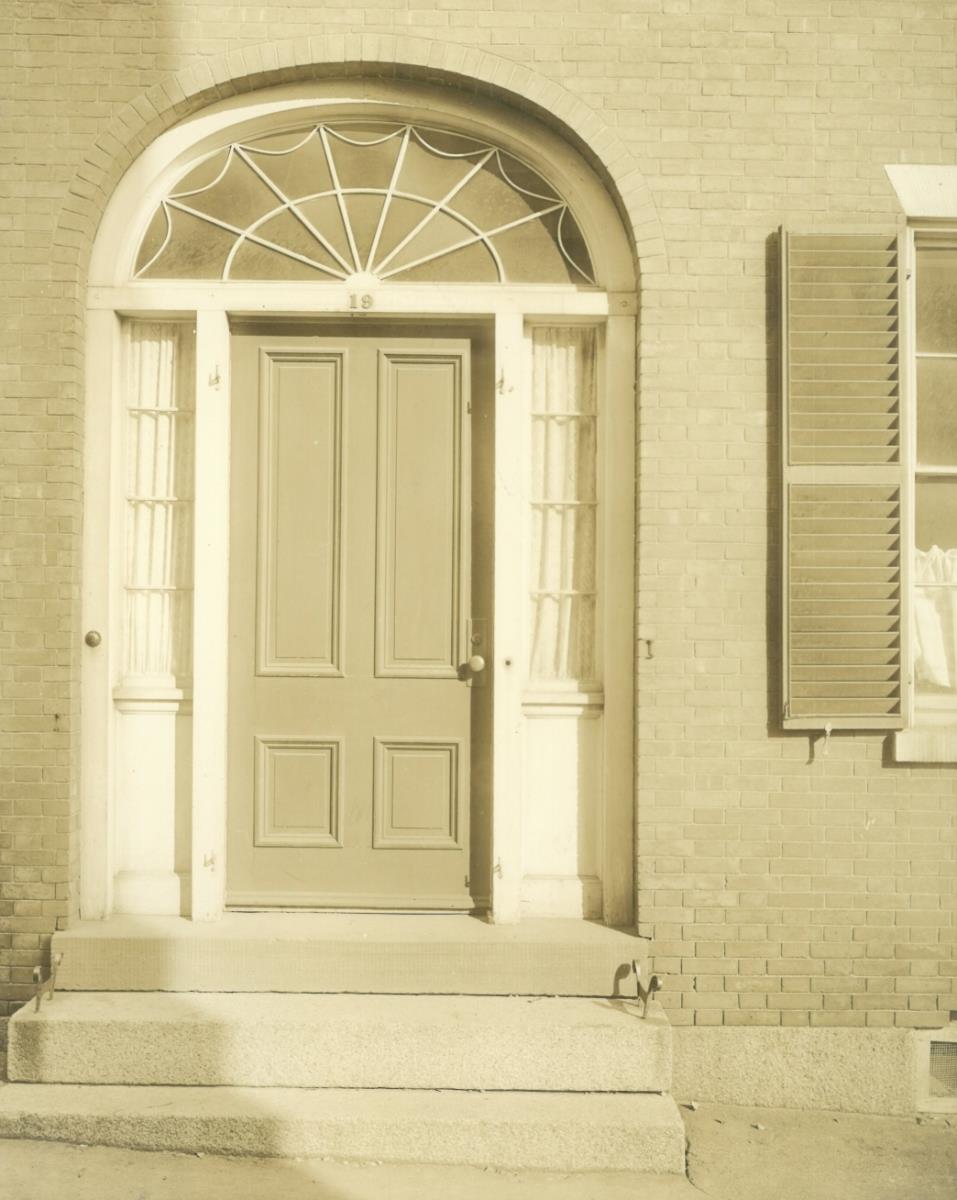 Salem, 180, Derby Street, Benjamin W. Crowninshield House / Home for Aged Women, Hauseingang