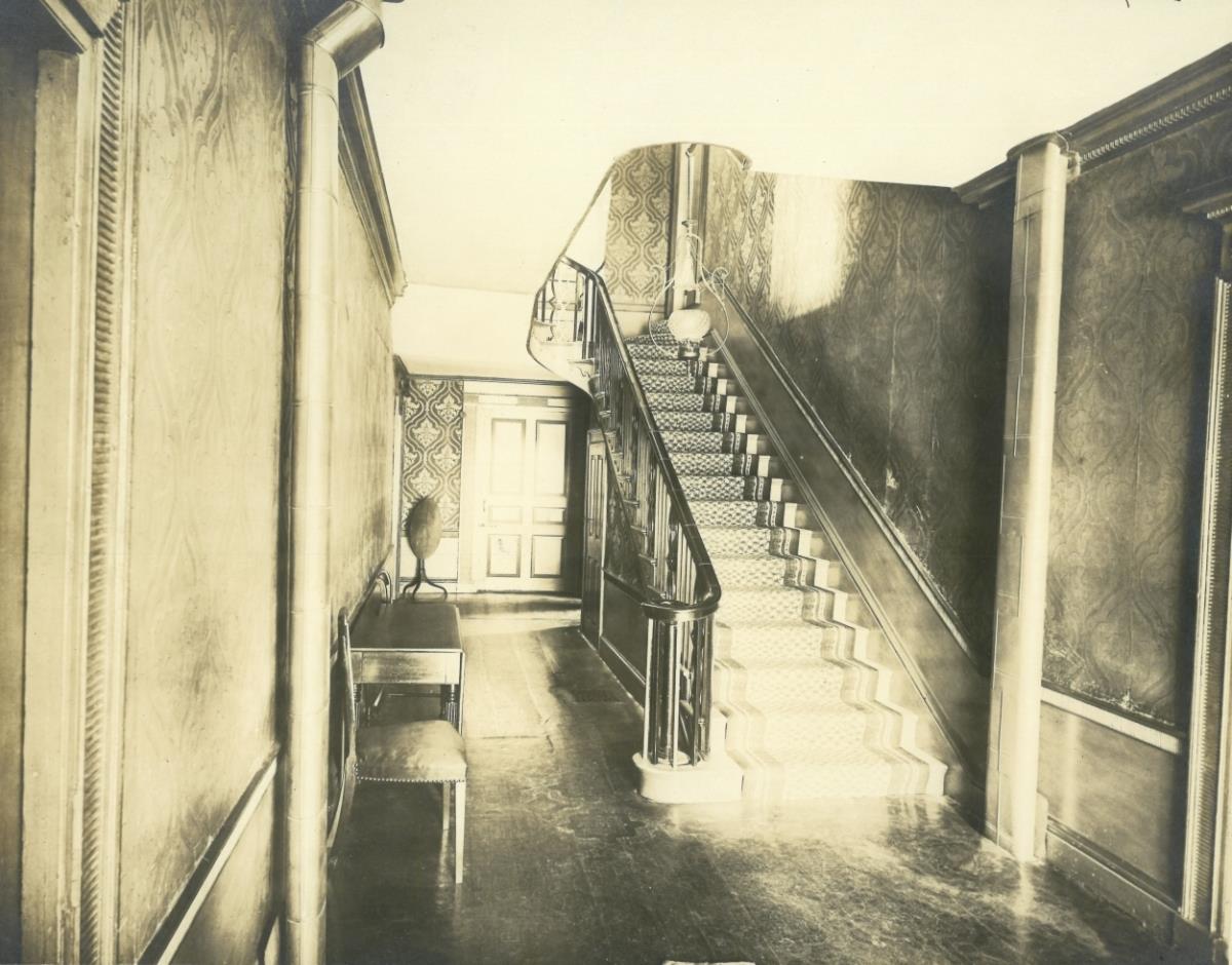 Salem, 80, Federal Street, Peirce-Nicols House, Innenaufnahme mit Treppe