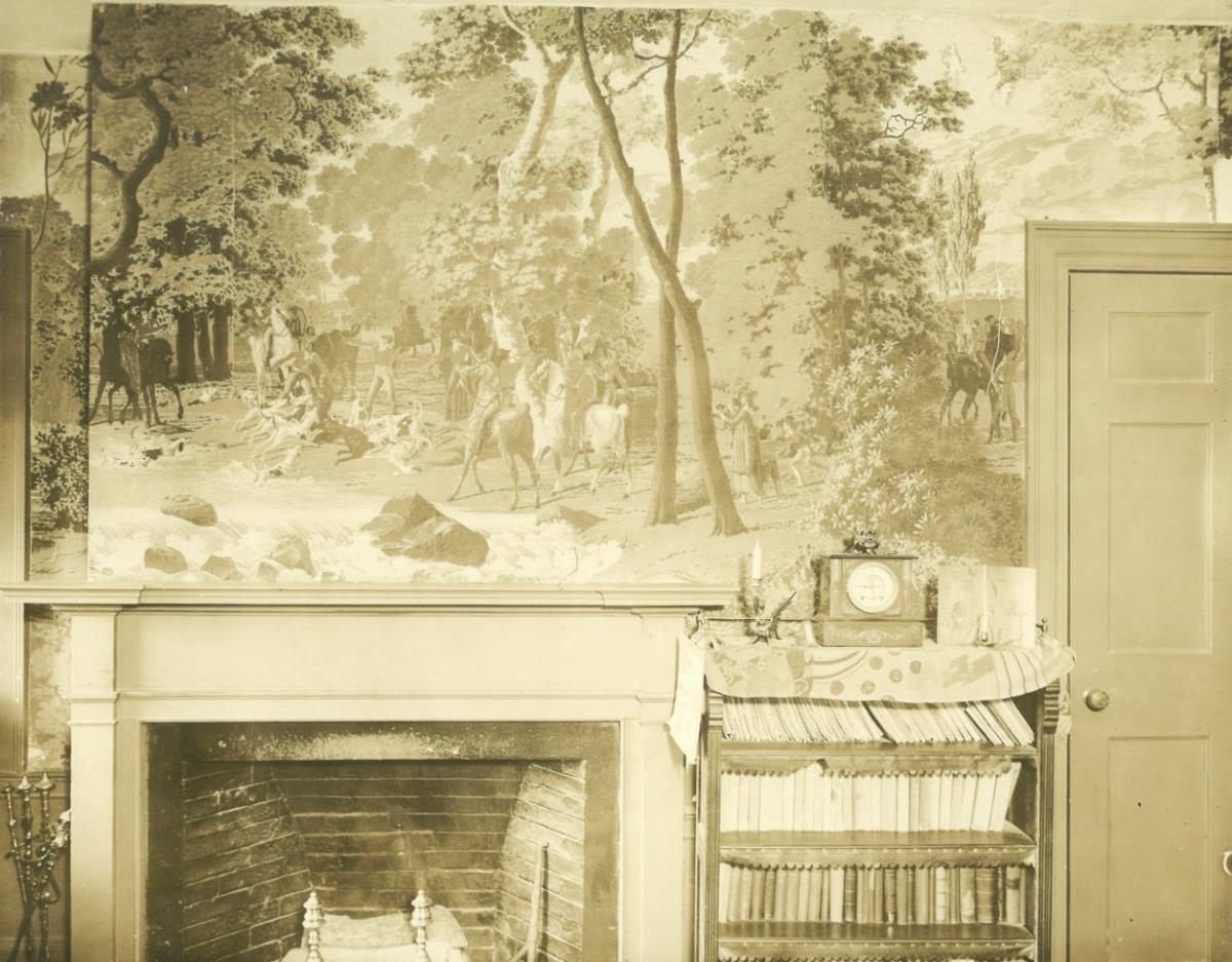 Salem, 13, Washington Square West, Andrew-Safford house, Kamin und Tapeten