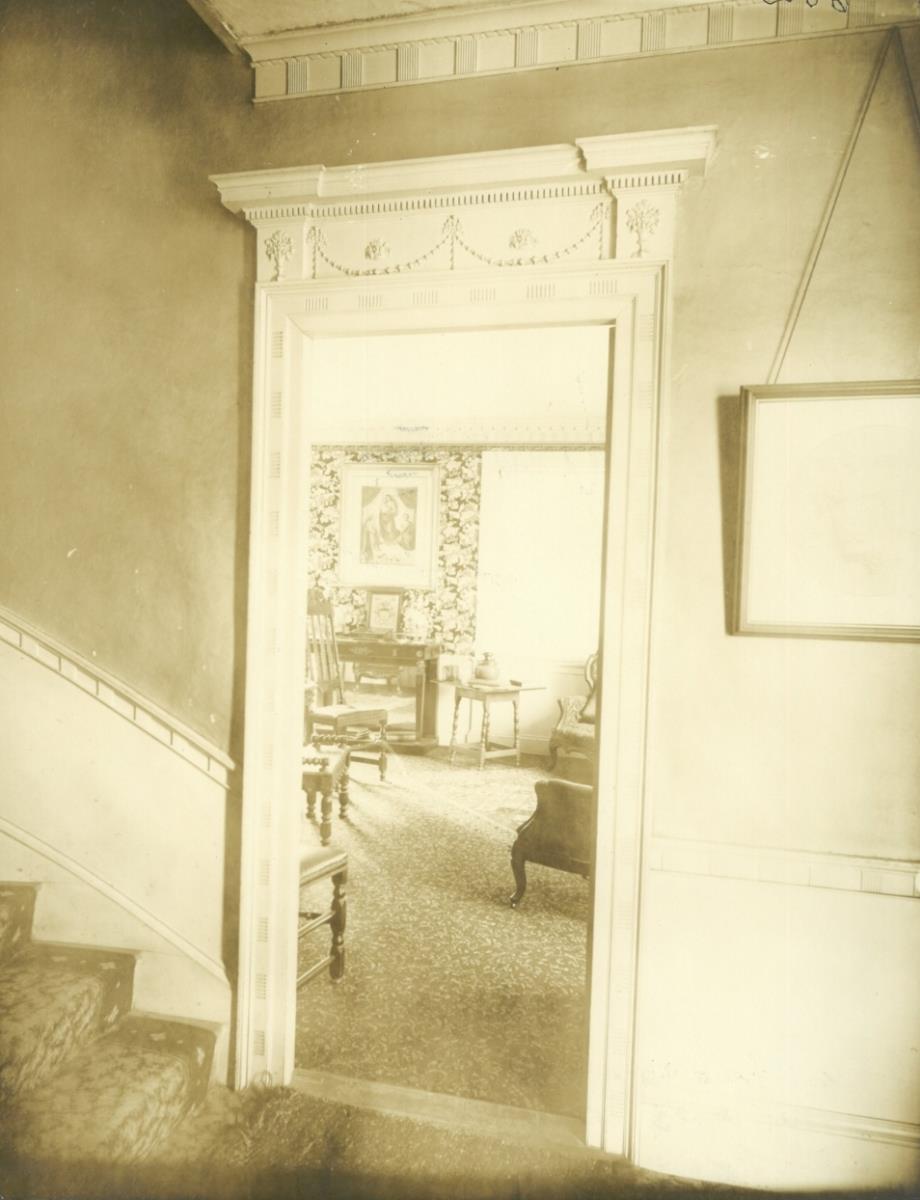 Salem, Tür: Devereux House