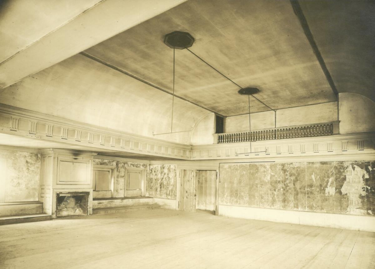 Salem, Saal: Old Washington Hall