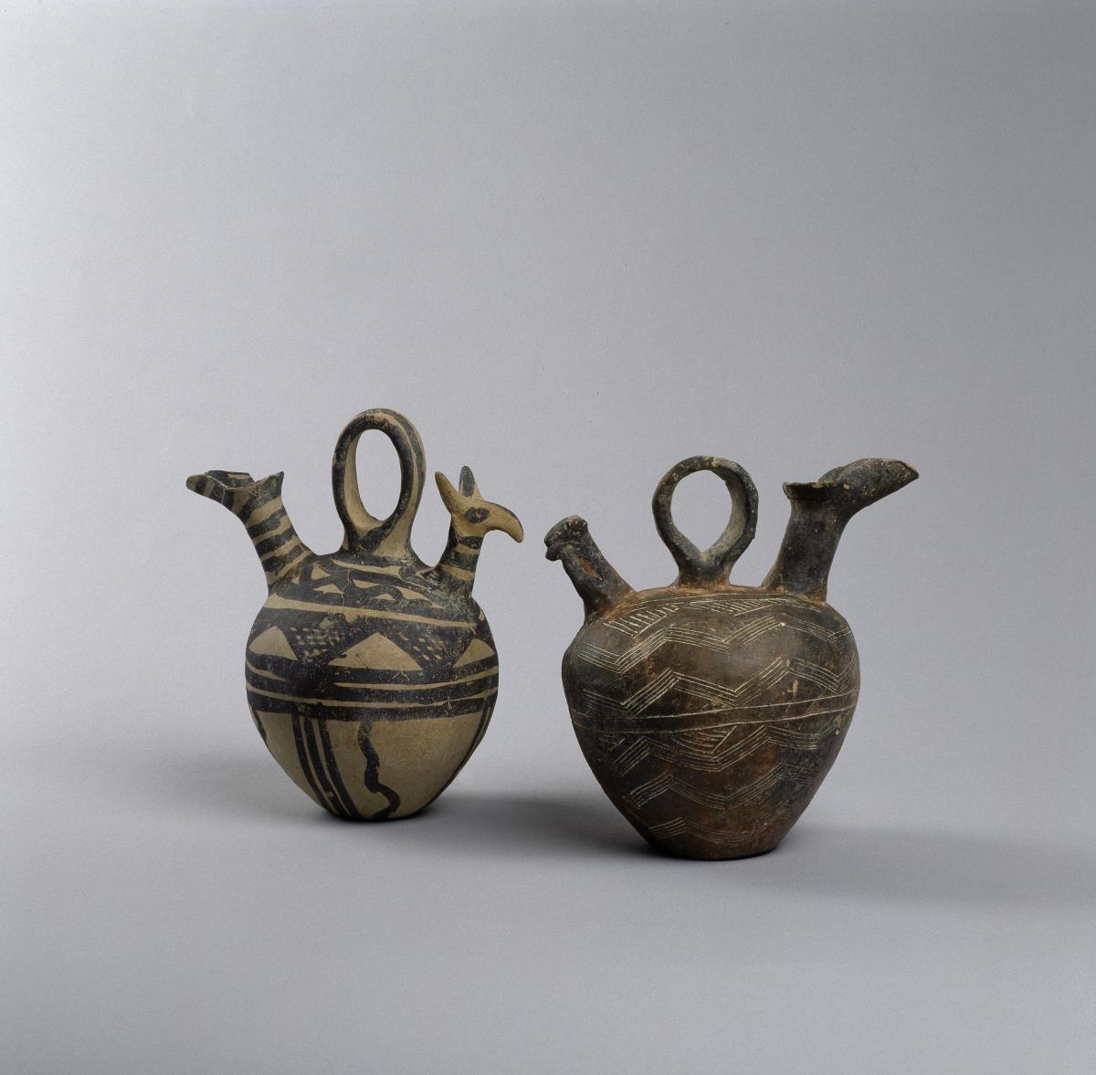 Askoi: White Painted V Ware, Black Slip III Ware