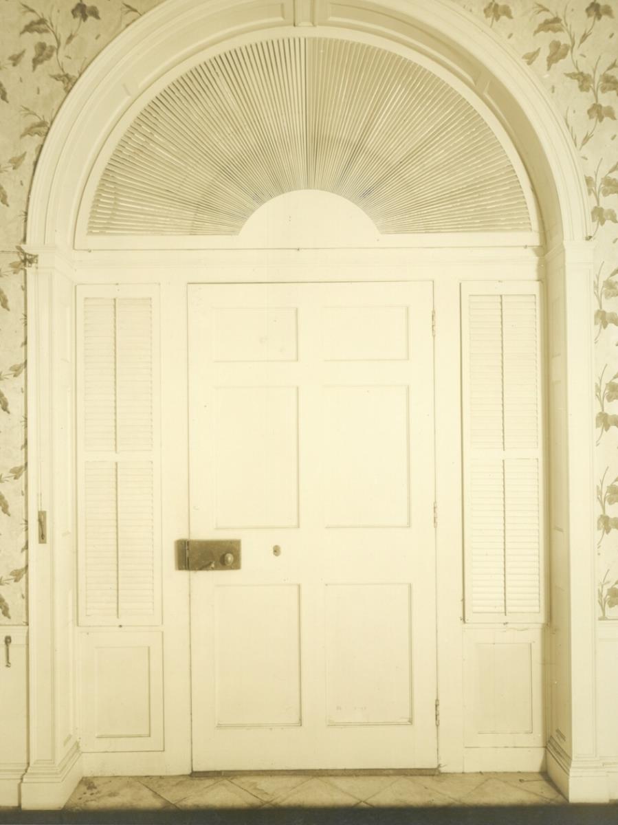 Waltham, Governor Gore Mansion, Tür (Innenansicht)