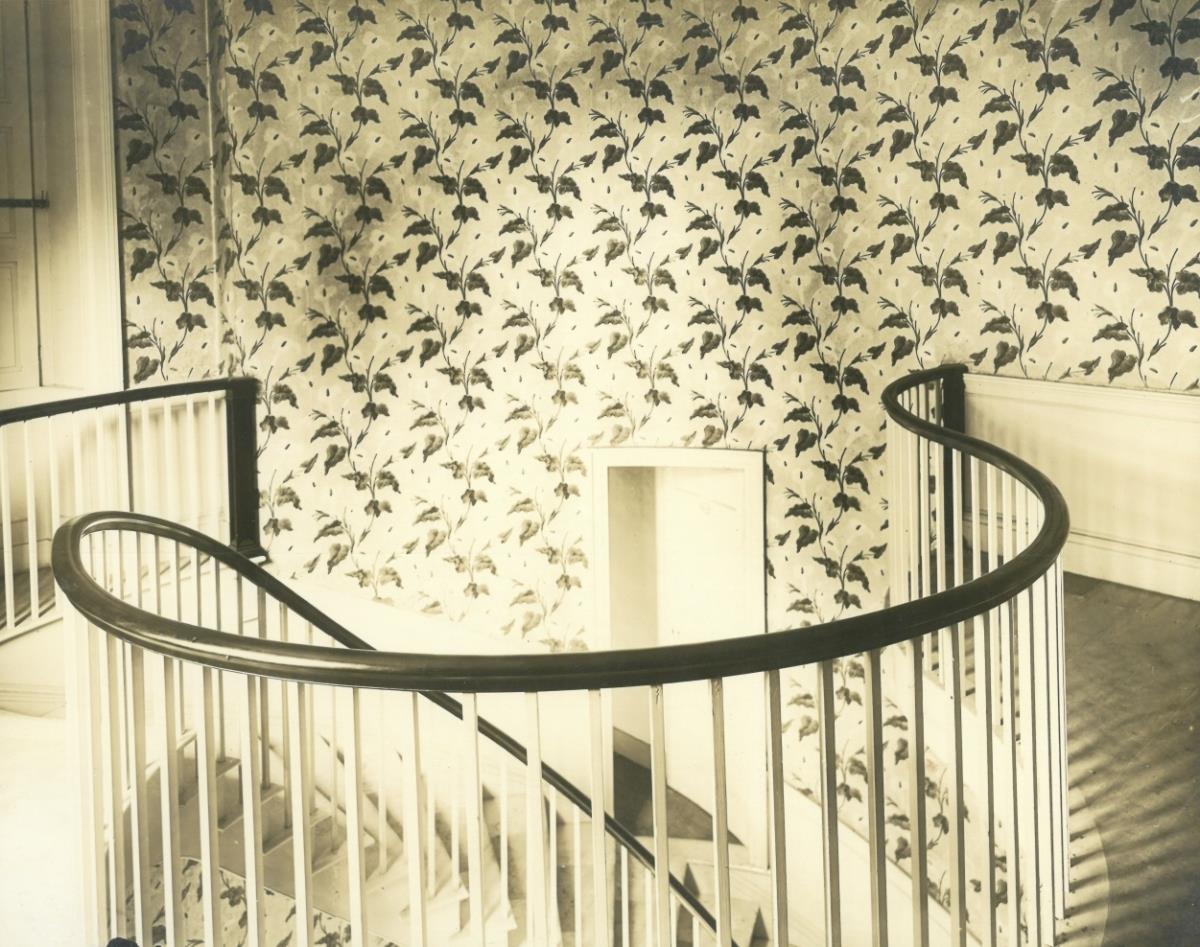 Waltham, Governor Gore Mansion, Treppe