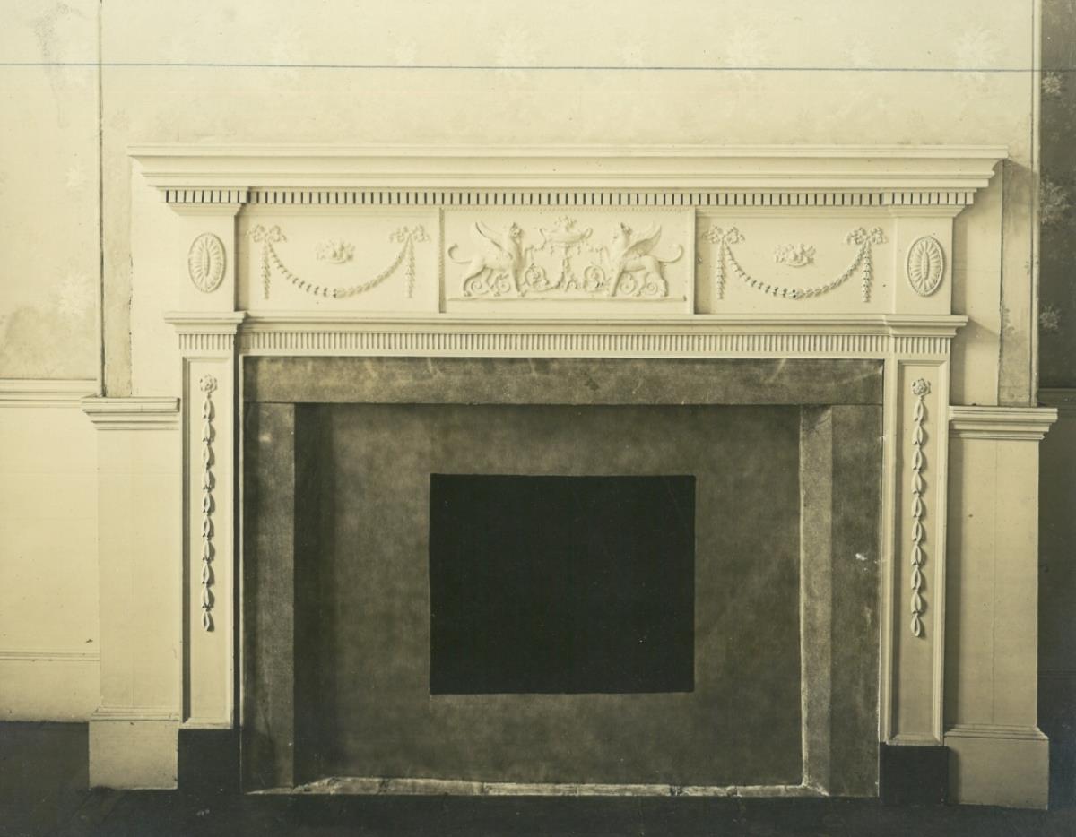Waltham, Governor Gore Mansion, Kamin