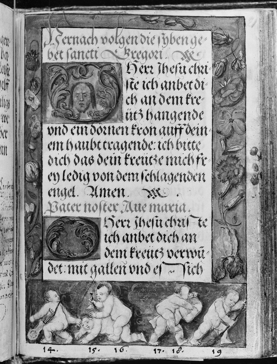 Gebetbuch des Matthäus Schwarz. Textseite, in der Umrandung sechs Putti, numeriert 14-19, und Blumenranke