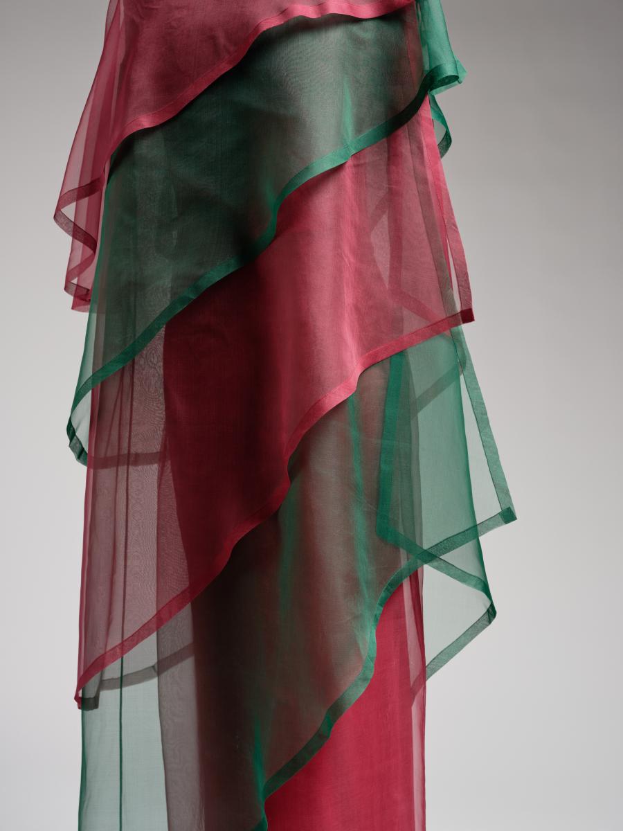 Rotgrünes Abendkleid aus Organza
