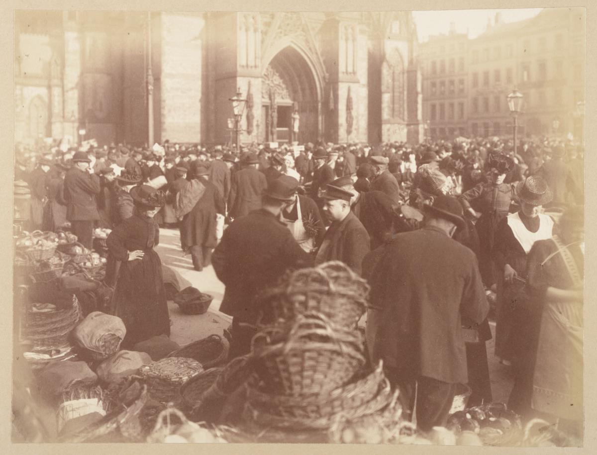 Marktgetriebe am Hopfenmarkt (aus dem Album "Hamburg: Land und Leute der Niederelbe", Nachträge)