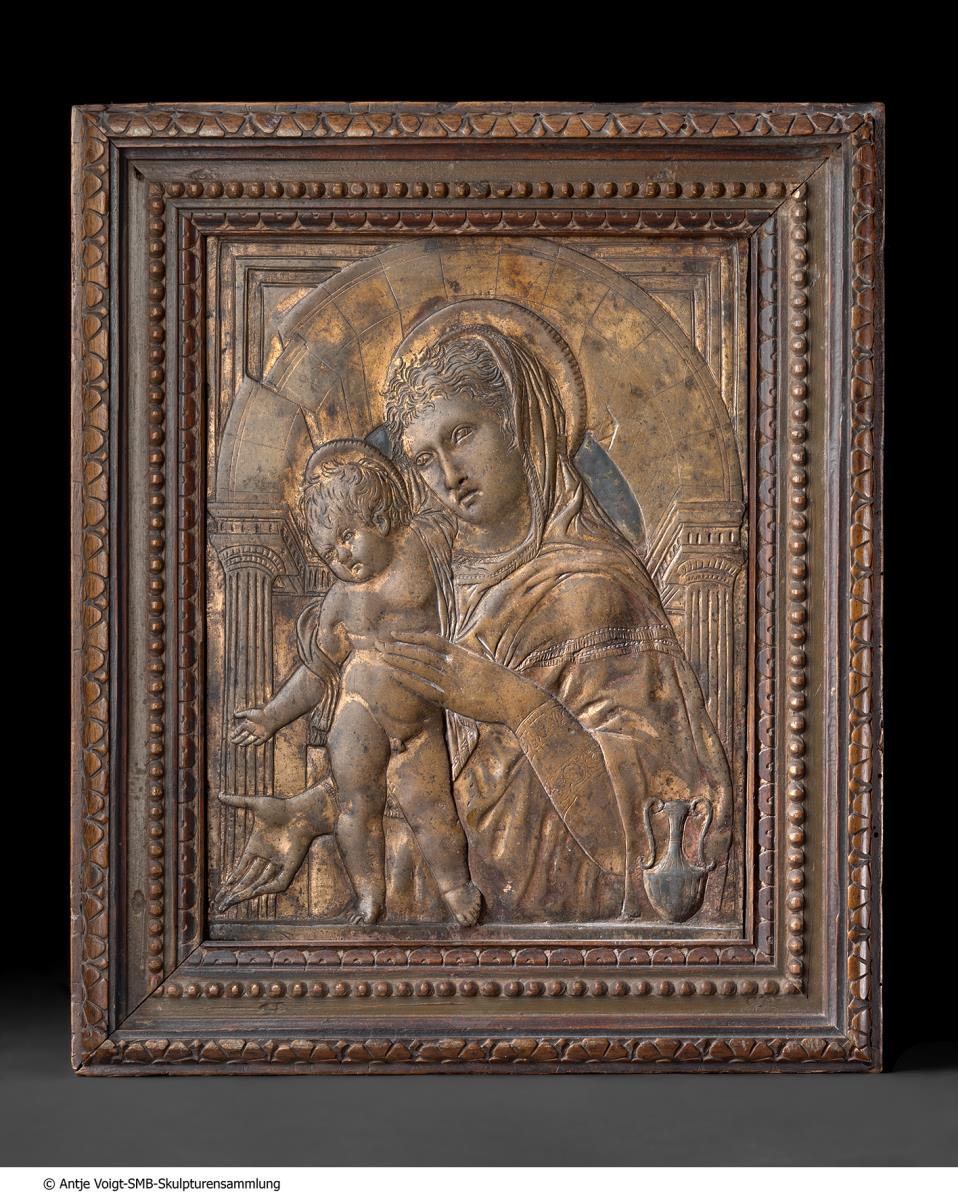 Maria mit Kind in einer Nische / Virgin and Child in a Niche