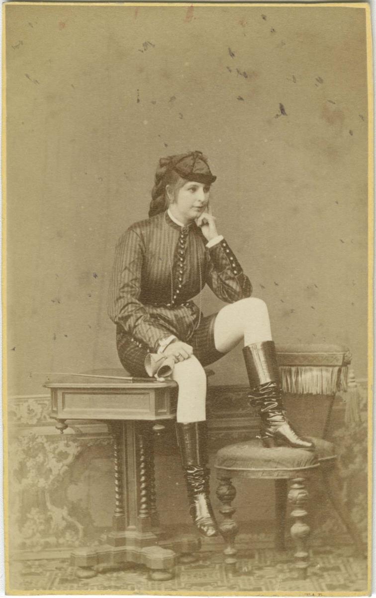 Porträt der Emilie Turecek ("Fiaker-Milli") in Rollenkostüm