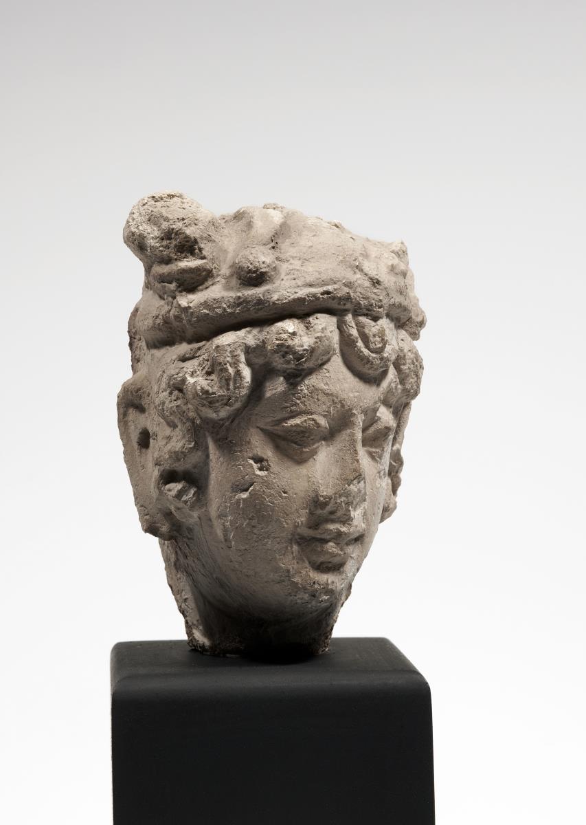 Kopf eines Mannes mit Haarreif/Turban (?)