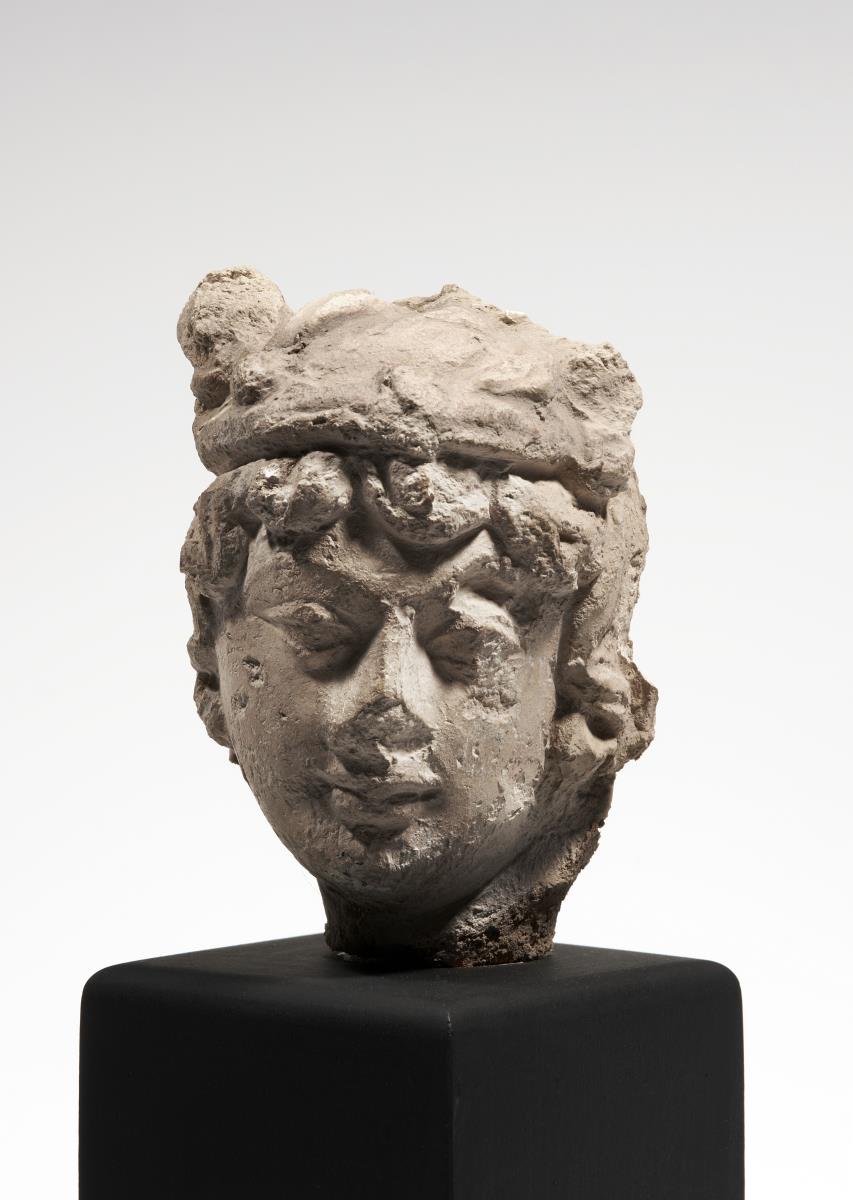 Kopf eines Mannes mit Haarreif/Turban (?)