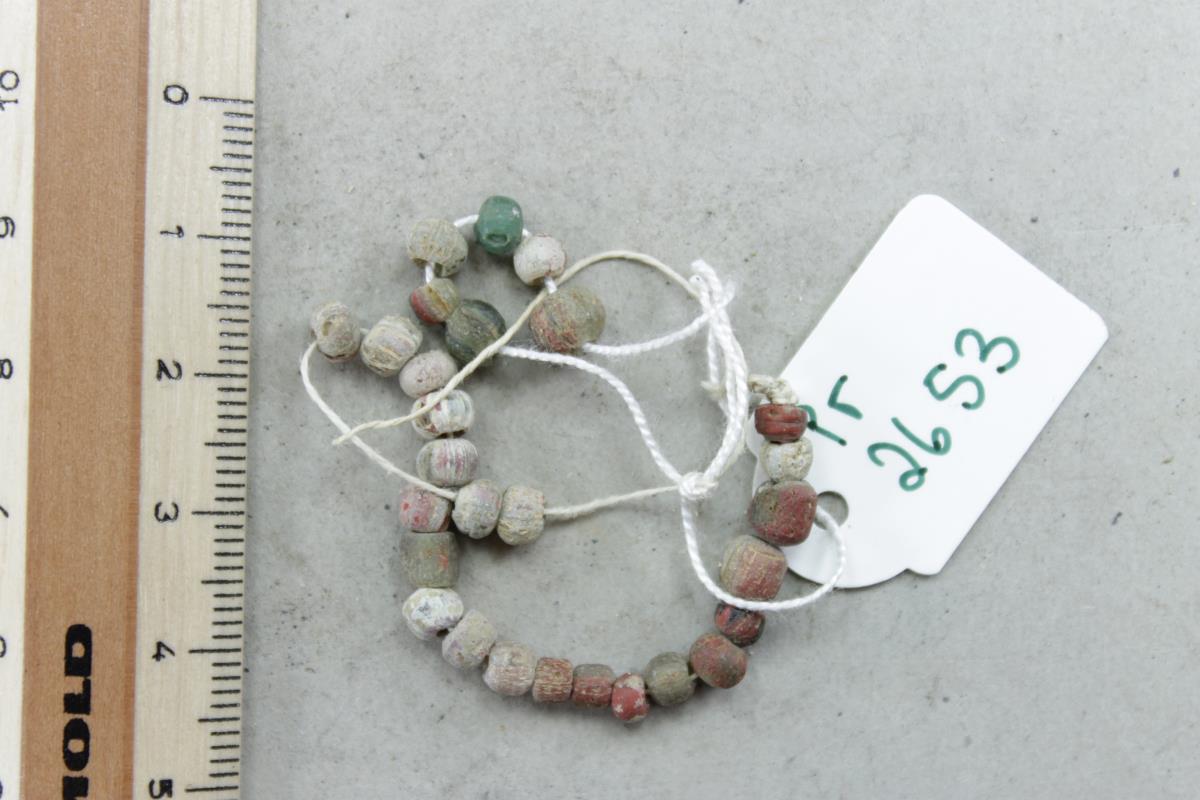 Kette aus Glasperlen