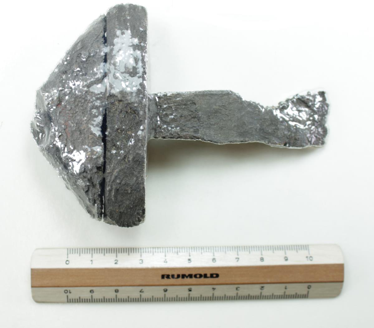 Schwertgrifffragment
