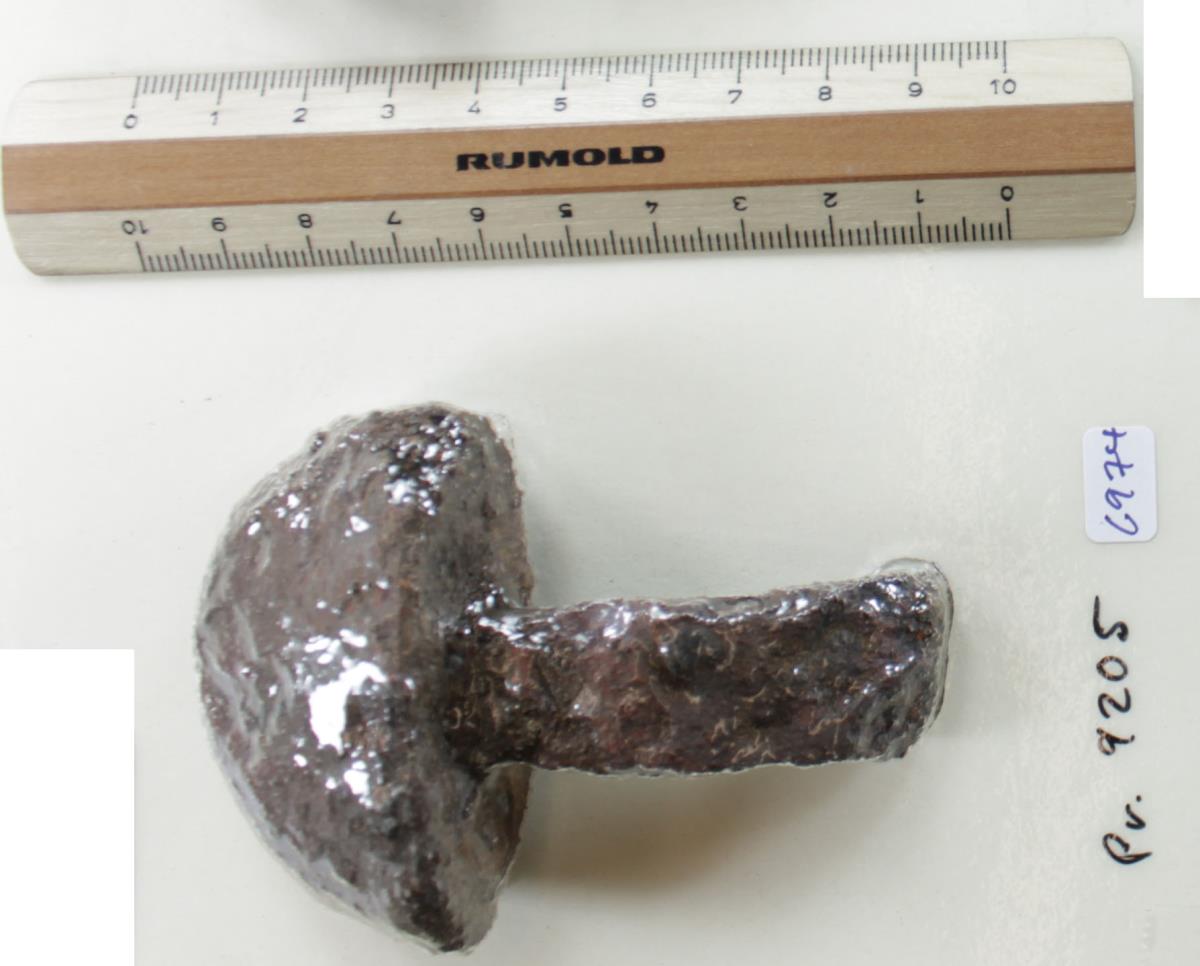 Schwertgrifffragment