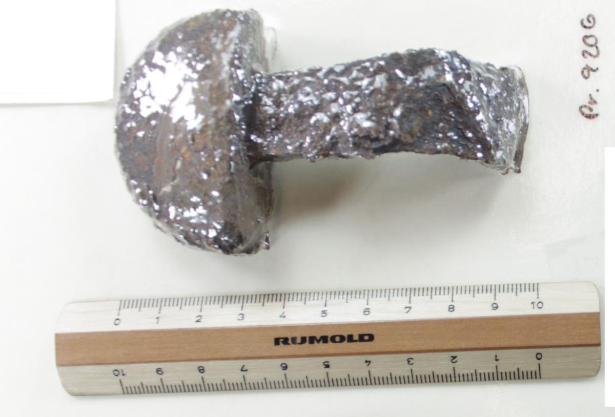 Schwertgrifffragment