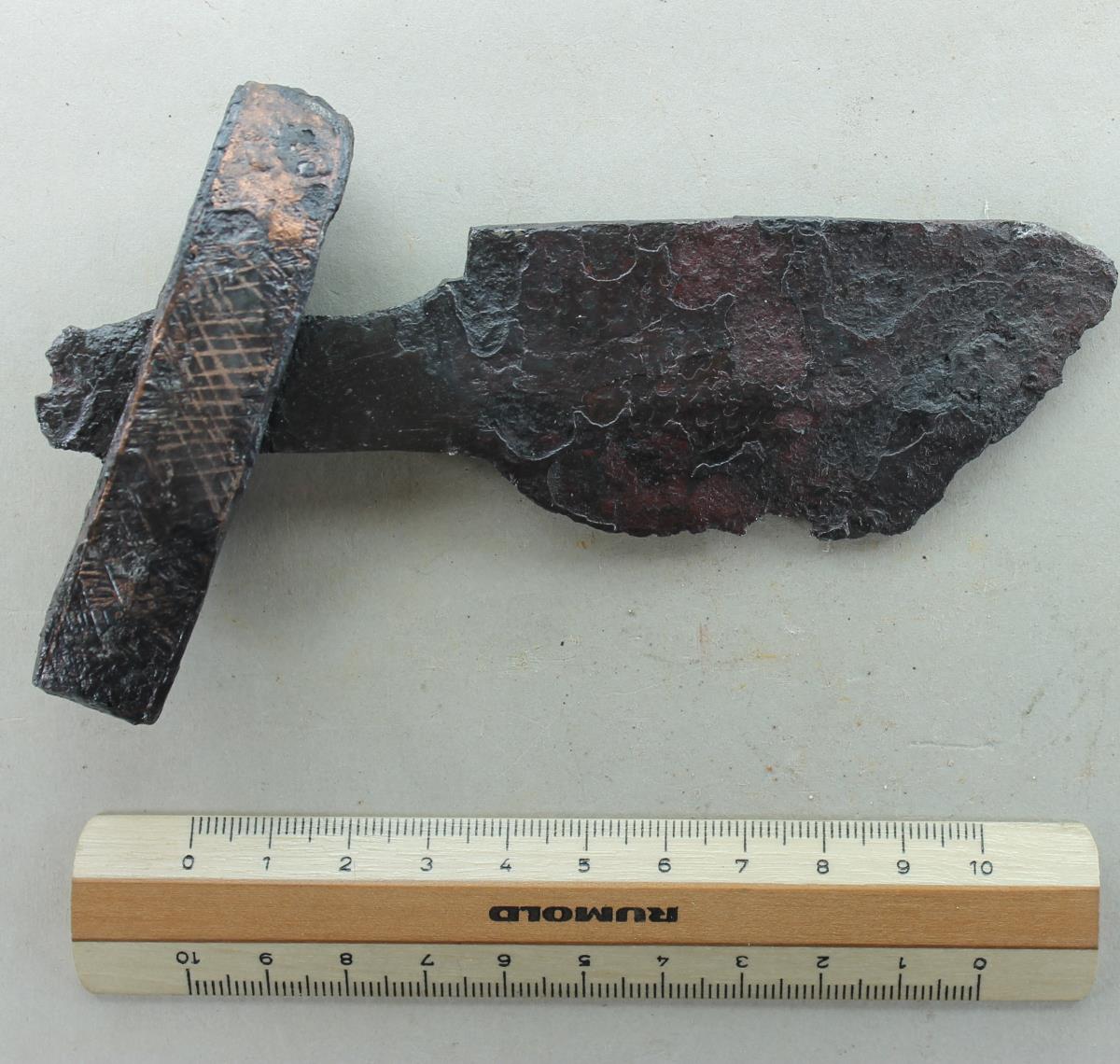 Schwertgrifffragment