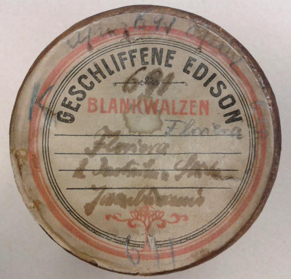 Zwei Instrumentalstücke auf Flöte: a) Tsamikos-Tanz; b) Melodie της τάβλας [tis tavlas]