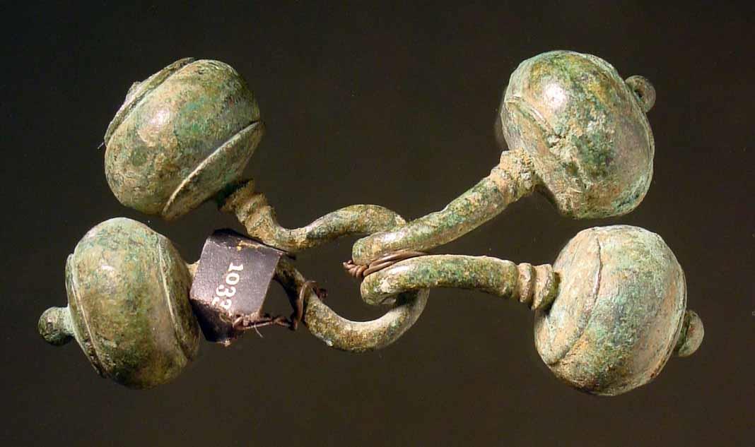 Haken und Öse