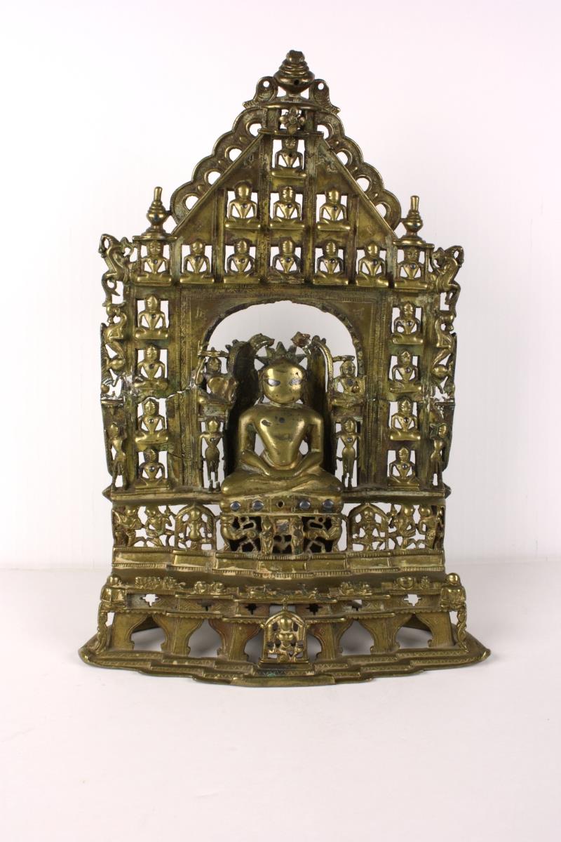 Jina Mahavira ? umgeben von 23 anderen Tirthankaras