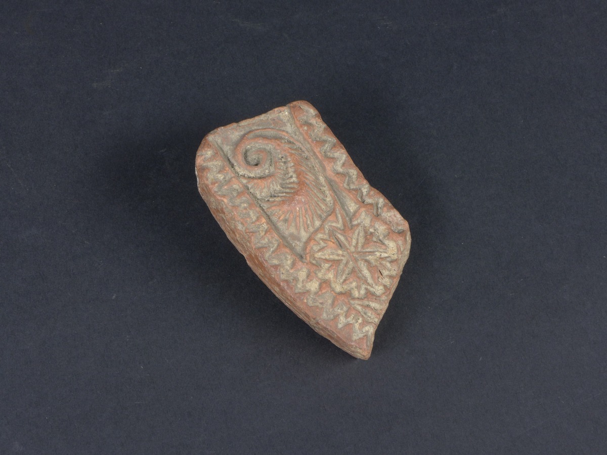Bruchstück, Blumenmotiv