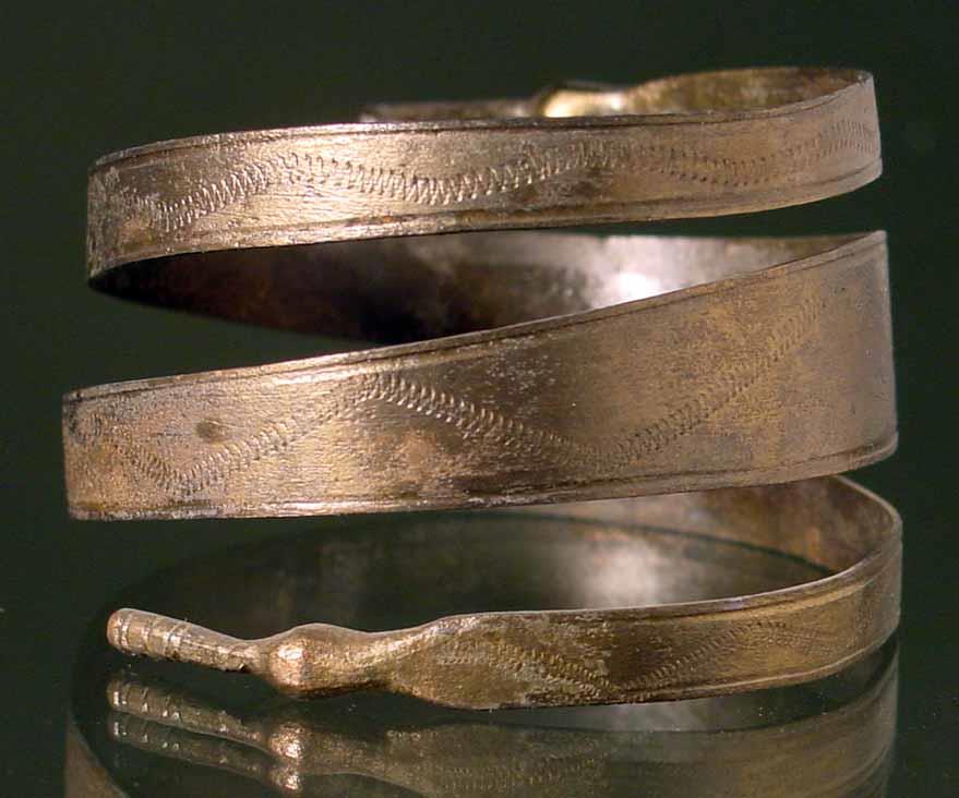 Armring mit einfacher Wellenlinie