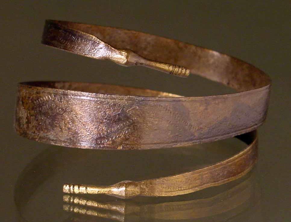 Armring mit einfacher Wellenlinie